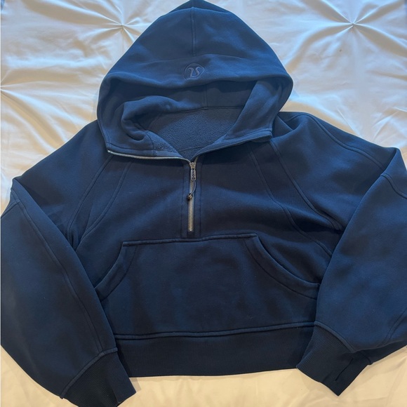 lululemon athletica Sweaters - Lululemon Scuba in the color navy (size 4)